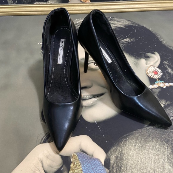 Heels. Size - 230.EUR-37.Measurement shown in the picture in CMS - Picture 4 of 15